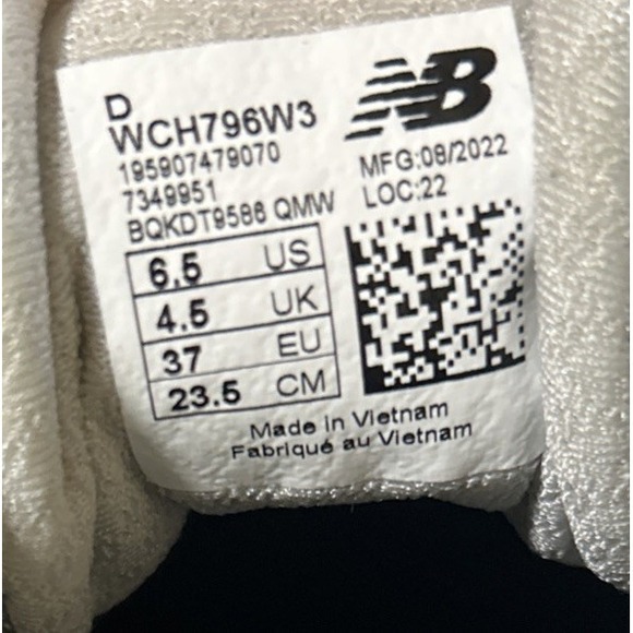 New Balance Women's Size 6.5 Tennis Pickleball Shoe - 796 V3 Hard Court - Picture 7 of 7